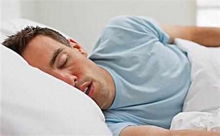 睡眠呼吸暂停综合征是什么原因造成和治疗方法